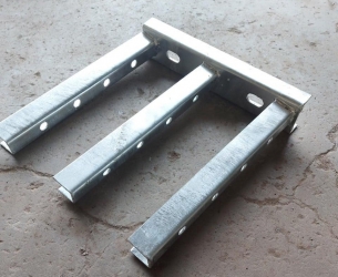 Giá treo cáp chữ E