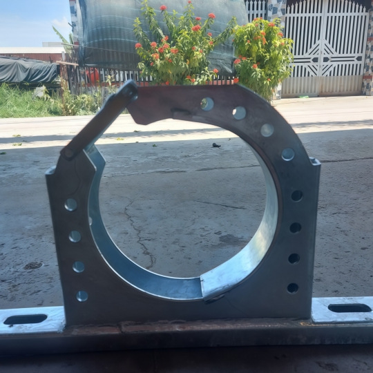 Giá treo cáp chữ D