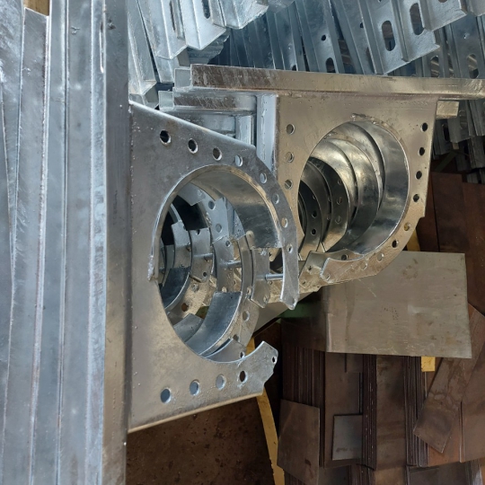 Giá treo cáp chữ D