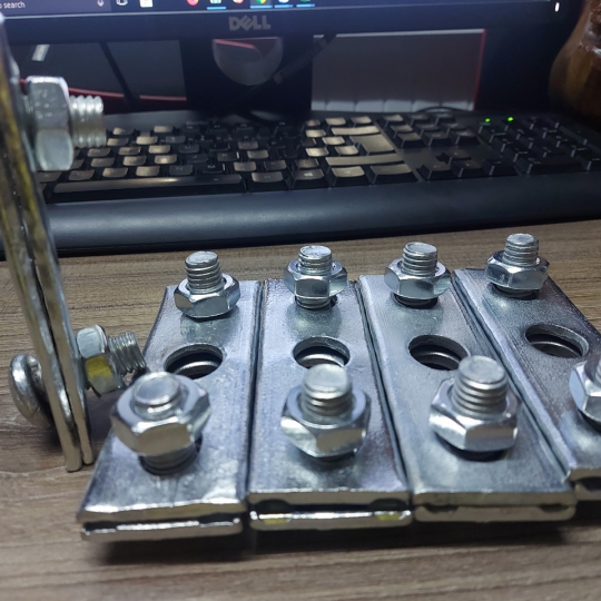 Kẹp cáp 3boulon 4.7*40*120