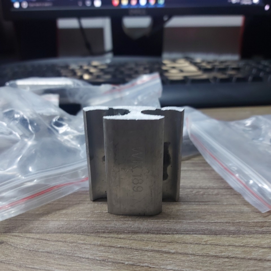 Kẹp WR( kẹp chữ H)