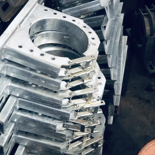 Giá treo cáp chữ D